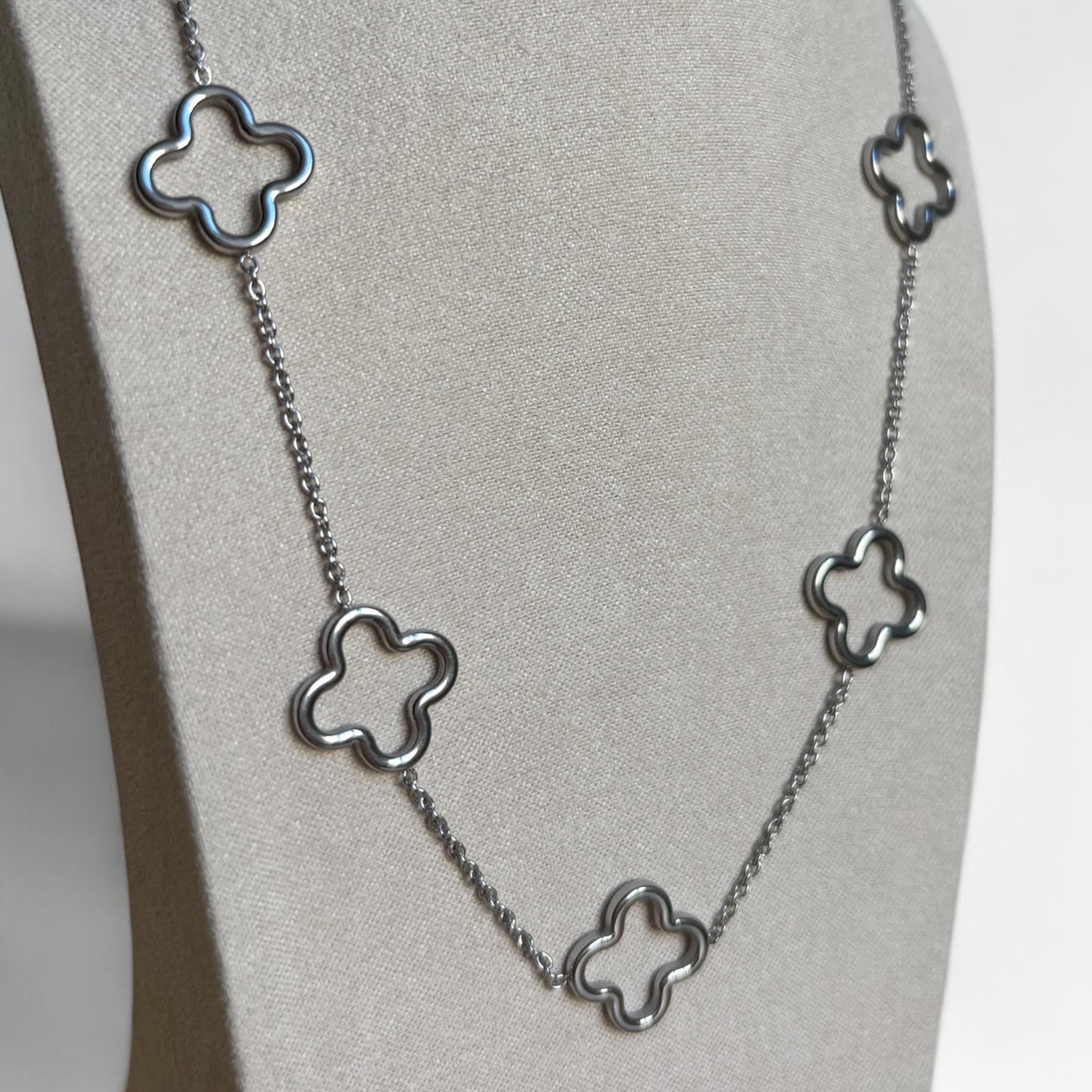 Colliers - Reine Argenté